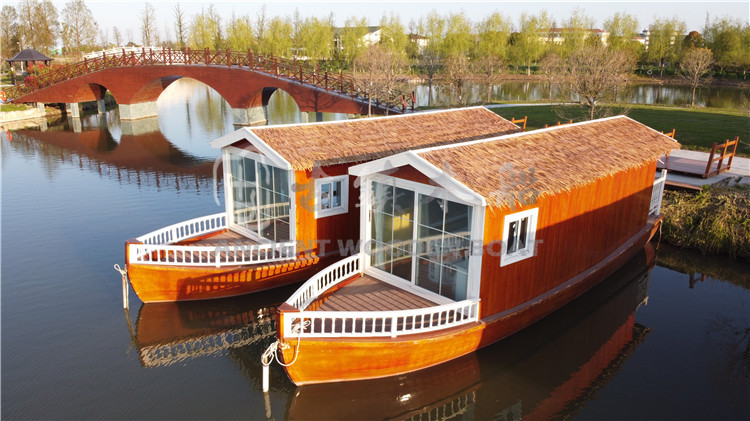 水上宾馆船